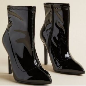 TORRID Stretch Pointed Toe Heel Bootie (WW)